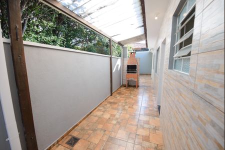 Casa para alugar com 140m², 2 quartos e 3 vagas Casa para alugar com 140m², 2 quartos e 3 vagasVaranda
