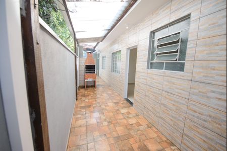 Casa para alugar com 140m², 2 quartos e 3 vagas Casa para alugar com 140m², 2 quartos e 3 vagasVaranda