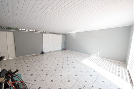 Casa para alugar com 140m², 2 quartos e 3 vagas Casa para alugar com 140m², 2 quartos e 3 vagasGaragem