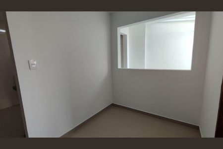 Sala de casa para alugar com 1 quarto, 35m² em Jardim Yone, Ferraz de Vasconcelos