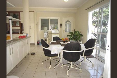 Casa à venda com 4 quartos, 310m² em Vila Sonia, São Paulo