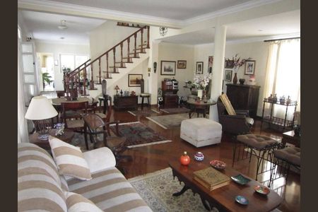 Casa à venda com 4 quartos, 310m² em Vila Sonia, São Paulo
