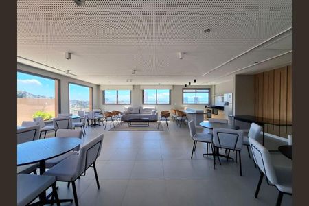Apartamento para alugar com 35m², 1 quarto e sem vagaÁrea comum - Salão de festas