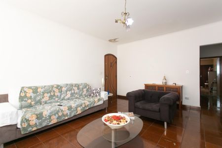 Casa à venda com 176m², 3 quartos e 2 vagasSala