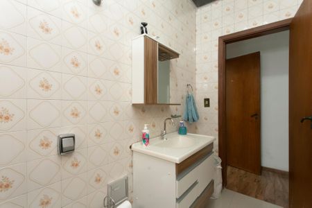 Casa à venda com 176m², 3 quartos e 2 vagasBanheiro da Suíte 