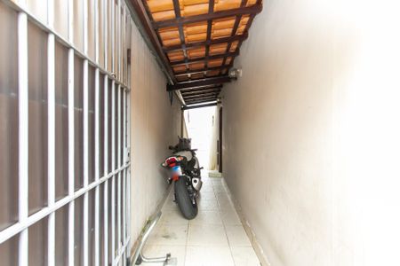 Casa à venda com 176m², 3 quartos e 2 vagasEntrada 