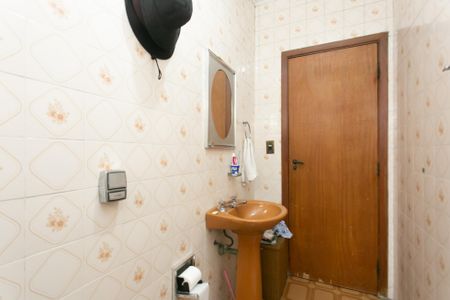 Casa à venda com 176m², 3 quartos e 2 vagasBanheiro 2 