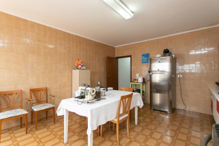 Casa à venda com 176m², 3 quartos e 2 vagasCozinha 