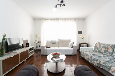 Casa à venda com 176m², 3 quartos e 2 vagasSala