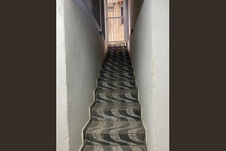 Casa à venda com 54m², 1 quarto e 2 vagasEscada