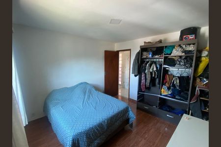 Casa à venda com 54m², 1 quarto e 2 vagasQuarto