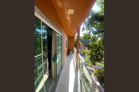 Casa à venda com 54m², 1 quarto e 2 vagasVaranda