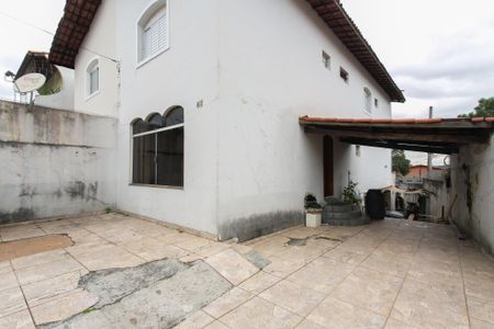Casa à venda com 180m², 3 quartos e 4 vagasGaragem 