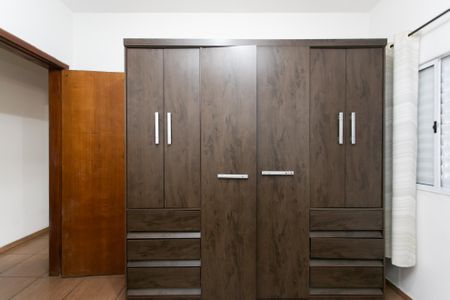 Casa à venda com 180m², 3 quartos e 4 vagasQuarto 2