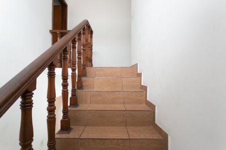 Casa à venda com 180m², 3 quartos e 4 vagasEscada 