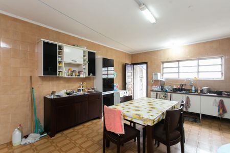 Casa à venda com 180m², 3 quartos e 4 vagasCozinha 