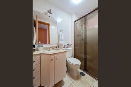 Apartamento à venda com 67m², 3 quartos e 2 vagasBanheiro quarto 2