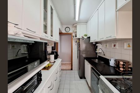 Apartamento à venda com 67m², 3 quartos e 2 vagasCozinha
