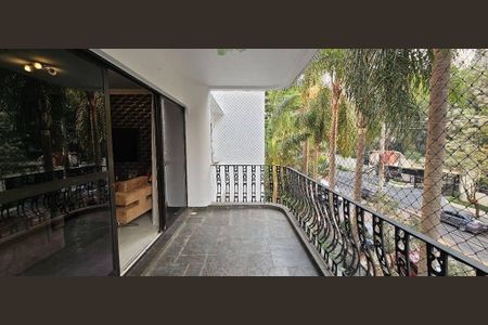 Apartamento à venda com 194m², 4 quartos e 3 vagas