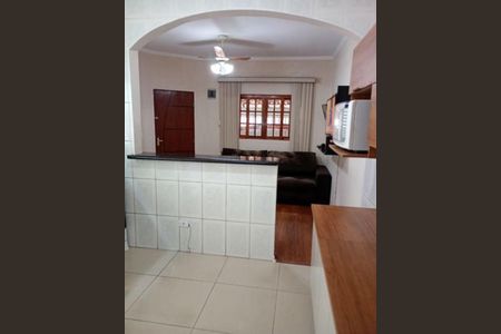 Casa para alugar com 125m², 3 quartos e 2 vagas Casa para alugar com 125m², 3 quartos e 2 vagasSala