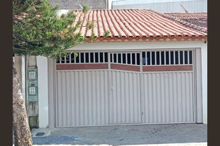 Casa para alugar com 125m², 3 quartos e 2 vagas Casa para alugar com 125m², 3 quartos e 2 vagasFachada