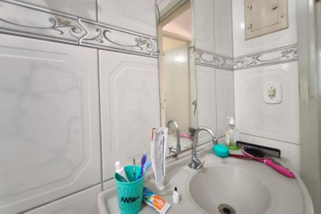 Casa à venda com 121m², 2 quartos e 2 vagasBanheiro