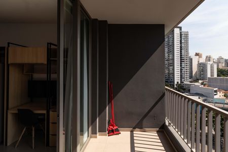 Varanda de kitnet/studio para alugar com 1 quarto, 21m² em Perdizes, São Paulo