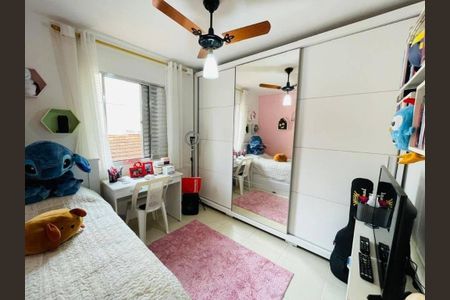 Casa à venda com 3 quartos, 120m² em Jardim Rizzo, São Paulo