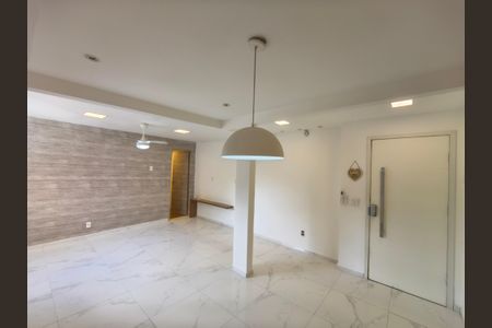 Sala de apartamento para alugar com 1 quarto, 75m² em Curicica, Rio de Janeiro