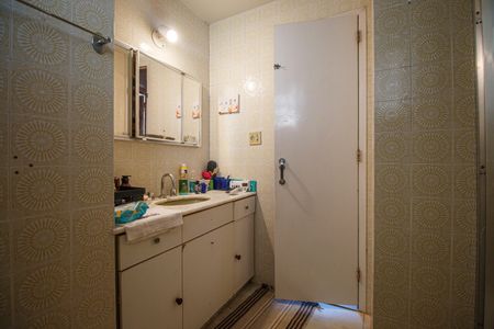 Apartamento à venda com 115m², 4 quartos e 1 vaga Apartamento à venda com 115m², 4 quartos e 1 vagaBanheiro Social