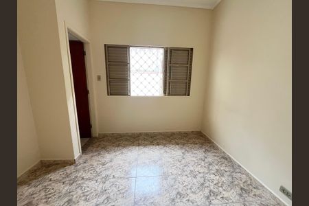 Quarto de casa à venda com 3 quartos, 250m² em Vila Romero, São Paulo