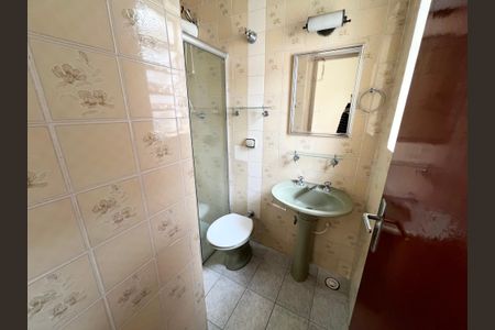 Casa à venda com 250m², 3 quartos e 3 vagasBanheiro 