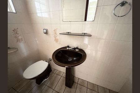 Casa à venda com 250m², 3 quartos e 3 vagasLavabo
