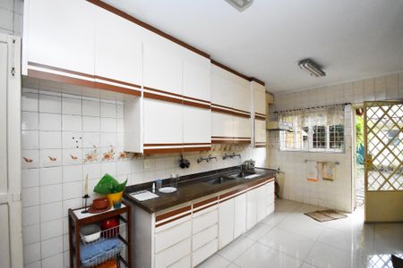 Casa para alugar com 350m², 3 quartos e 3 vagascozinha