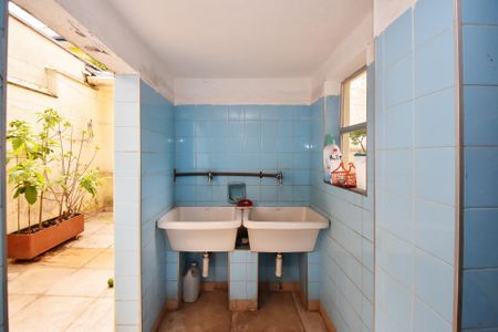 Casa para alugar com 350m², 3 quartos e 3 vagaslavanderia