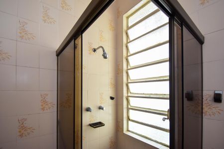 Casa para alugar com 350m², 3 quartos e 3 vagasbanheiro corredor