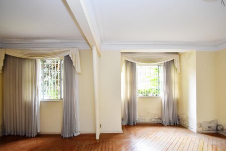 Casa para alugar com 350m², 3 quartos e 3 vagasSala 1