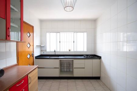 Casa para alugar com 170m², 3 quartos e 4 vagasCozinha 