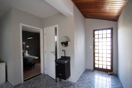 Casa para alugar com 170m², 3 quartos e 4 vagasEscritório 