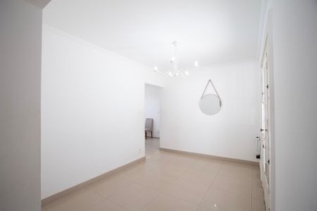 Casa para alugar com 170m², 3 quartos e 4 vagasSala