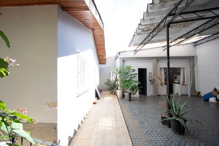 Casa para alugar com 170m², 3 quartos e 4 vagasQuintal 