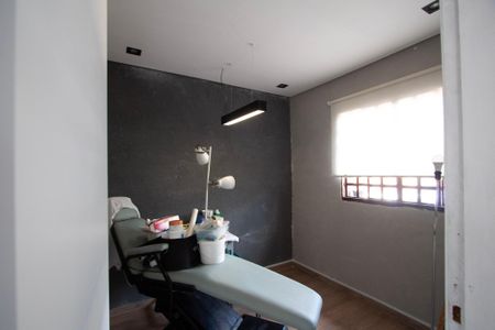 Casa para alugar com 170m², 3 quartos e 4 vagasEscritório 