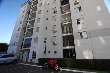 Apartamento para alugar com 48m², 2 quartos e 1 vagaFachada do bloco