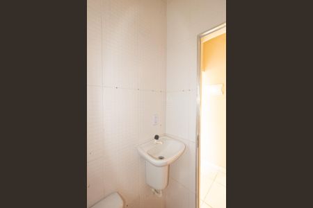 Casa para alugar com 55m², 2 quartos e sem vagaBanheiro