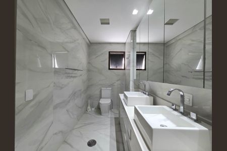 Apartamento para alugar com 228m², 4 quartos e 4 vagasBanheiro da Suíte 3