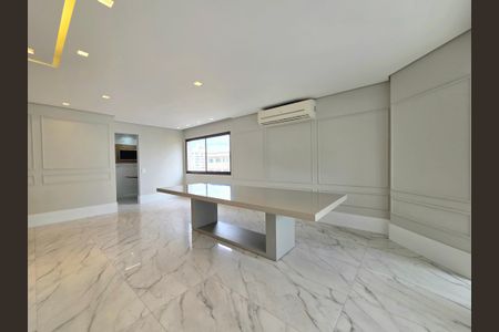 Apartamento para alugar com 228m², 4 quartos e 4 vagasSala de Jantar