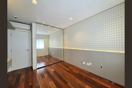 Apartamento para alugar com 228m², 4 quartos e 4 vagasSuíte 1