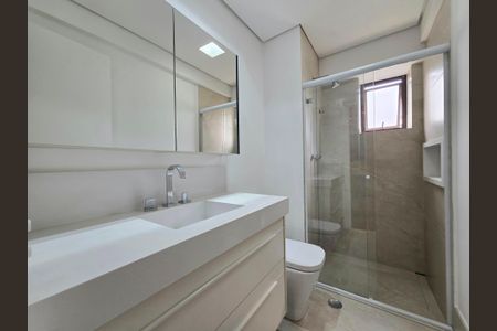 Apartamento para alugar com 228m², 4 quartos e 4 vagasBanheiro da Suíte 2