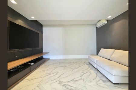 Apartamento para alugar com 228m², 4 quartos e 4 vagasSala de TV