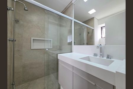 Apartamento para alugar com 228m², 4 quartos e 4 vagasBanheiro da Suíte 1